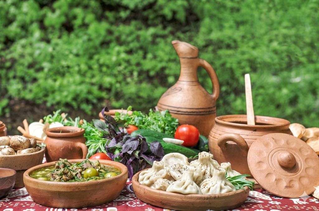 Georgische Gerichte: Tschakapuli, Chinkali, Lobio